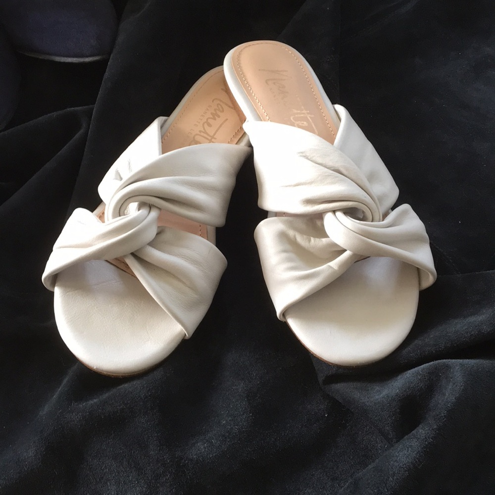 Nanette Lepore sandals slides - like new